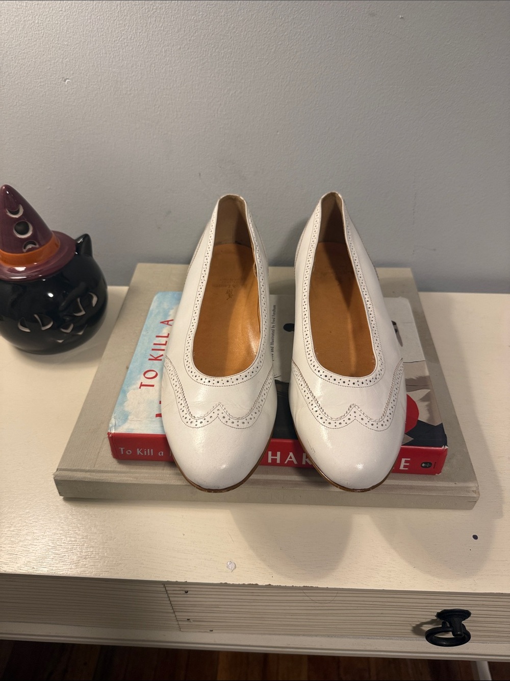 Ralph Lauren White Leather Wingtip Ballet Flats Sz 9 Made in Italy